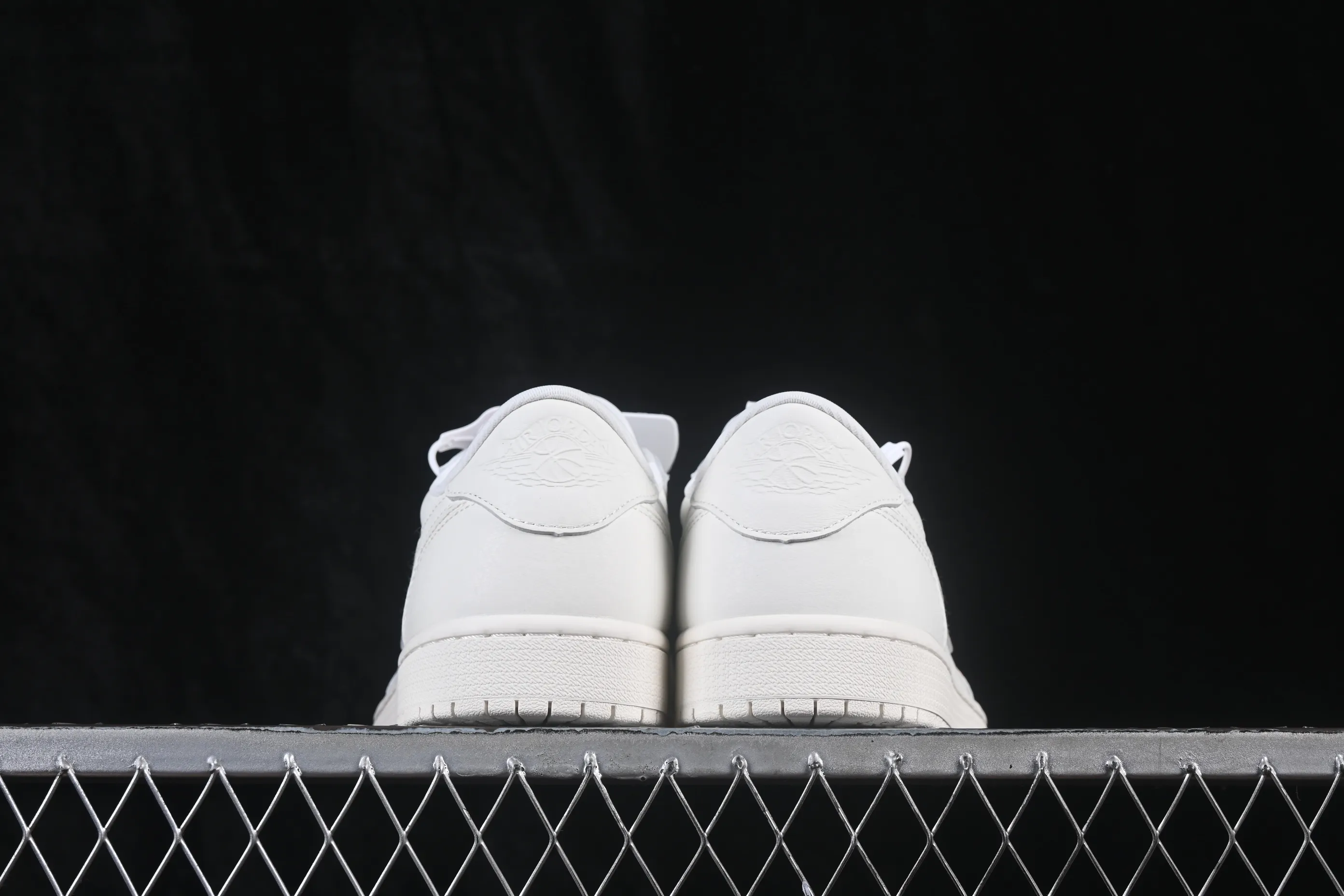 All categories Air Jordan Jordan series basketball shoes Air Jordan 1 Low Air Jordan 1 Retro Low OG "Sail and University Red" AJ1 Joe 1 rice white low-top retro culture basketball shoes HQ6998-100